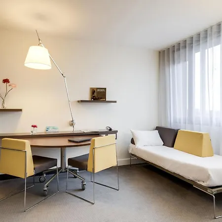 ノボテル スイート パリ Cdg エアポート ヴィルパント ホテル 4*