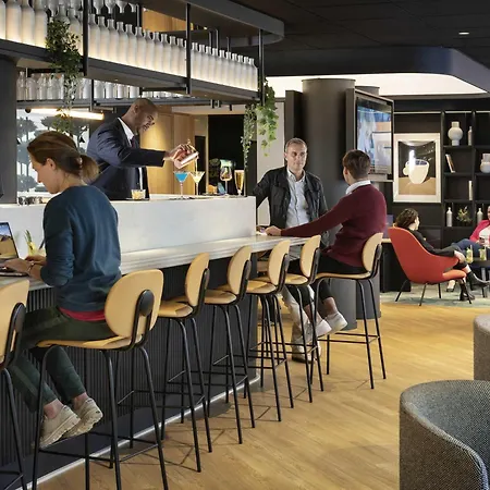 ホテル ノボテル スイート パリ Cdg エアポート ヴィルパント 4*